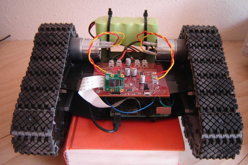 AAC的C-Biscuit机器人由两种拉丝直流电动机提供动力。