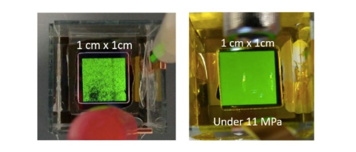 有氧化锌层(左)和没有氧化锌层(右)的OLED显示器