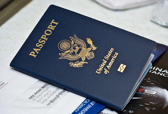带有射频芯片的美国护照图片